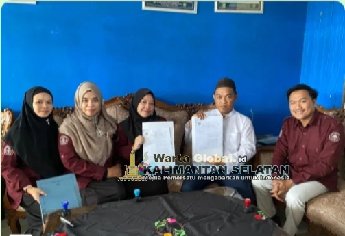 DOSEN FKIP UNUKASE Gelar Pengabdian Masyarakat di MA Darul Imad - Pictionary Games Tingkatkan Vocabulary Siswa