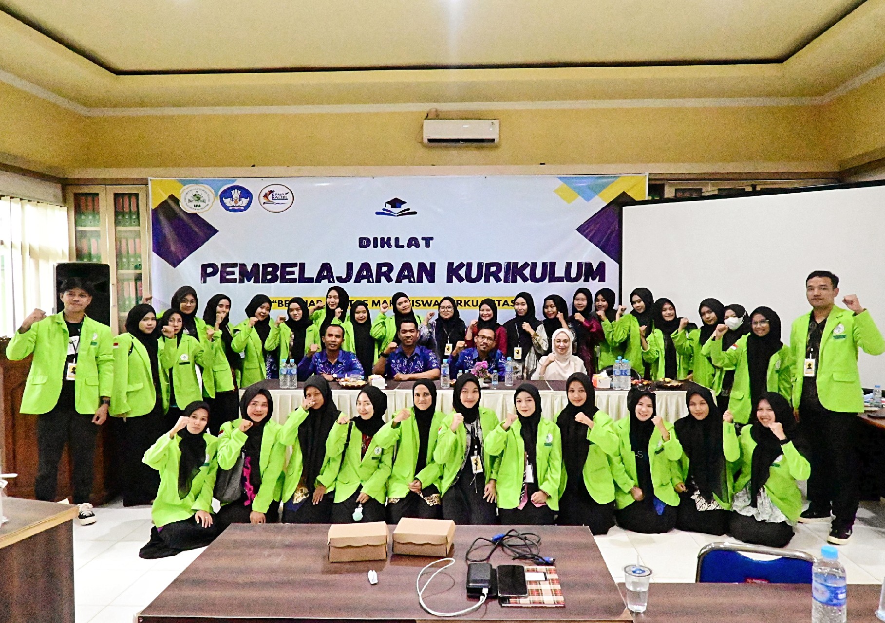 MAHASISWA FKIP UNUKASE Selenggarakan Diklat Pembelajaran Kurikulum Berbasis Deep Learning